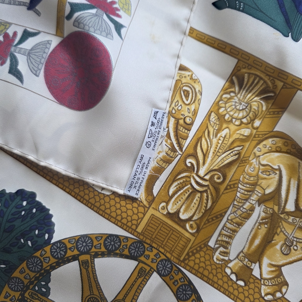 Hermes Paris  Torana Elegant Silk Scarf with Elephant and Gold Design - Picture 8 of 14